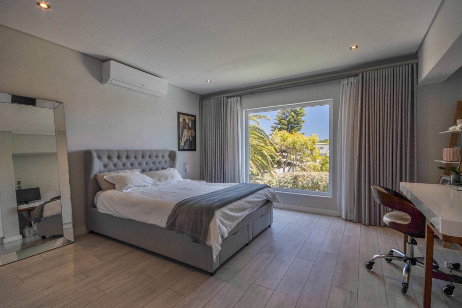 4 Bedroom Property for Sale in Sunset Beach Western Cape